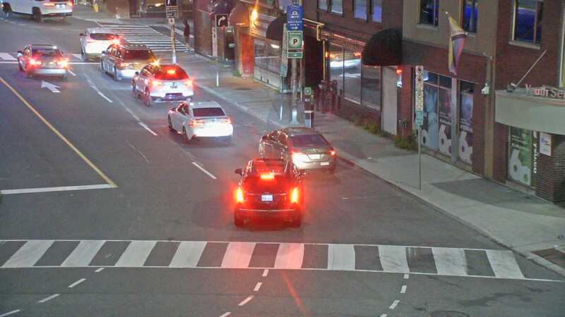 Traffic camera image at 2025-08-04 01:00:33