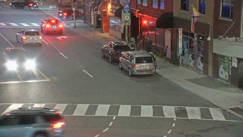 Traffic camera image at 2025-08-04 01:15:35