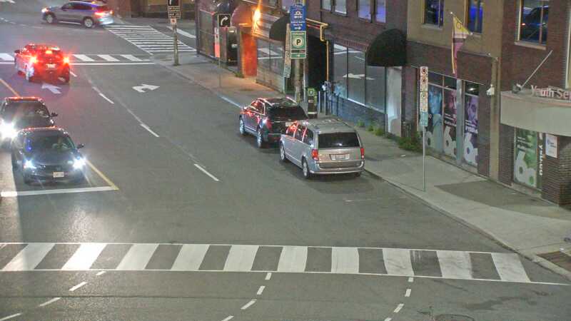 Traffic camera image at 2025-08-04 01:20:39