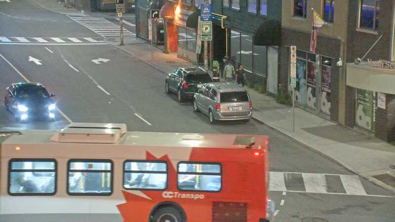 Traffic camera image at 2025-08-04 01:40:43