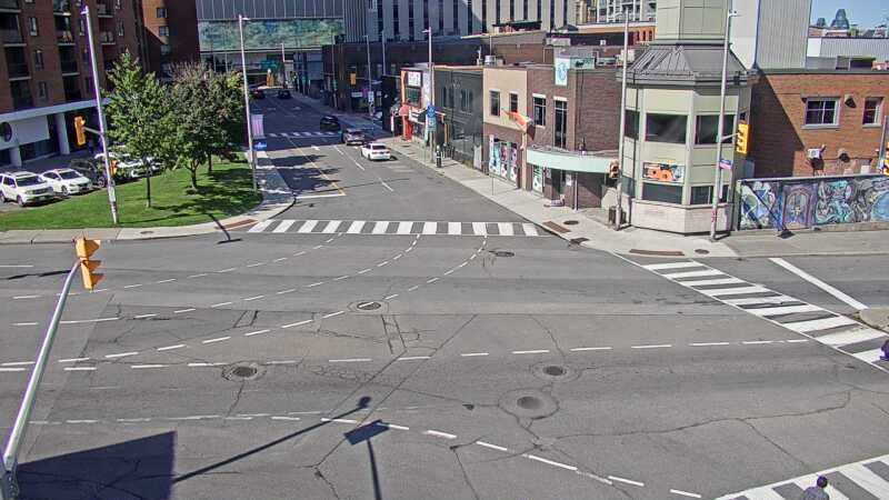 Traffic camera image at 2025-08-24 14:45:46