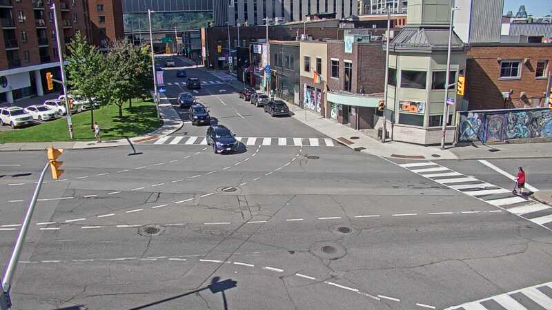 Traffic camera image at 2025-08-24 15:20:46
