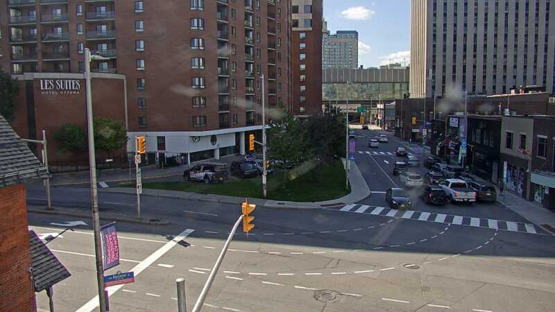 Traffic camera image at 2025-09-14 17:30:44