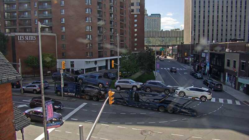Traffic camera image at 2025-09-14 17:50:56