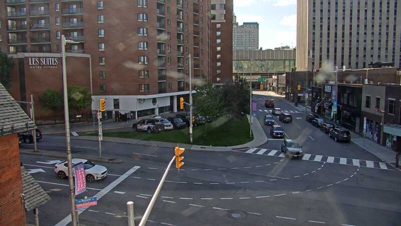 Traffic camera image at 2025-09-14 18:15:46