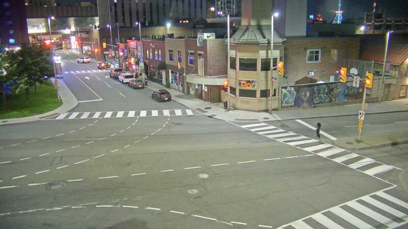Traffic camera image at 2025-07-12 04:00:35