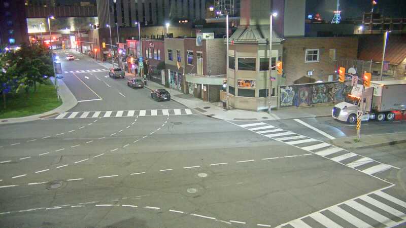 Traffic camera image at 2025-07-12 04:20:38