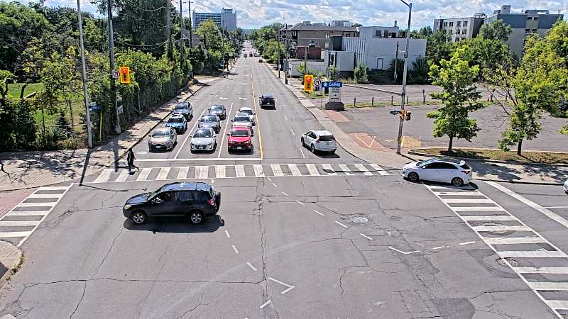 Traffic camera image at 2025-08-24 15:35:10