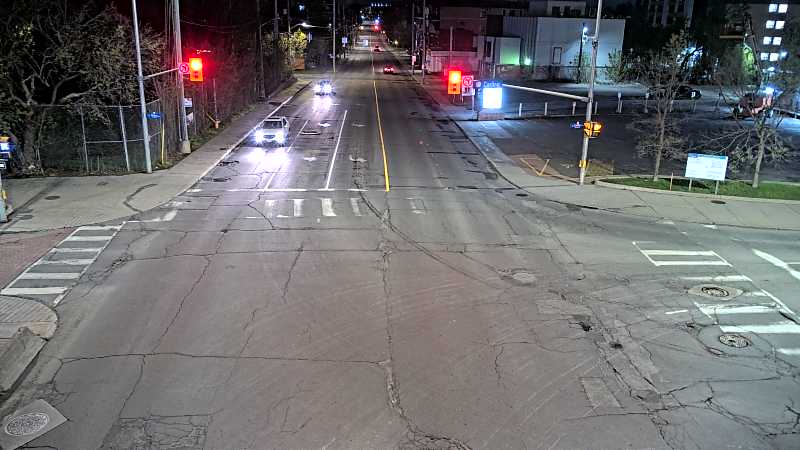 Traffic camera image at 2025-05-09 05:40:08