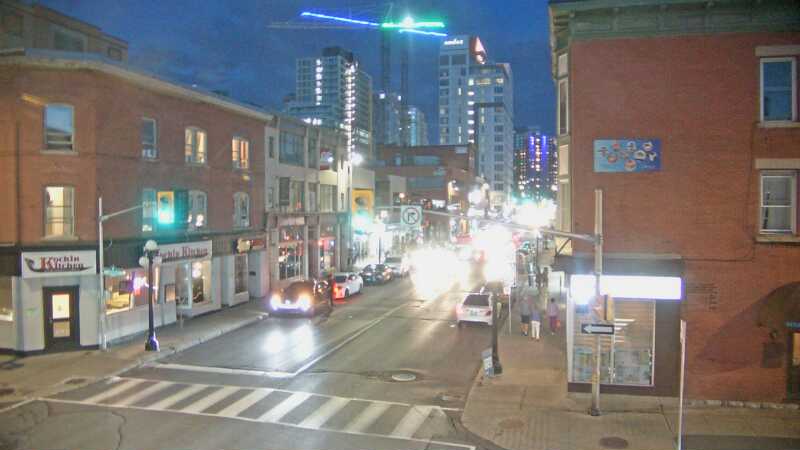 Traffic camera image at 2025-08-25 00:30:43