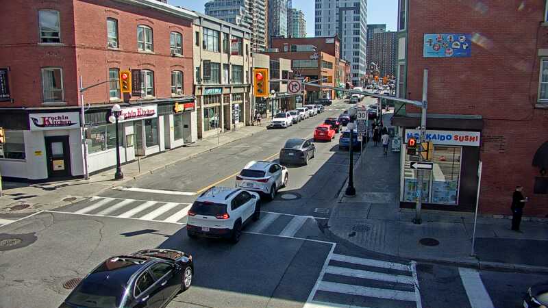 Traffic camera image at 2025-09-14 17:35:43