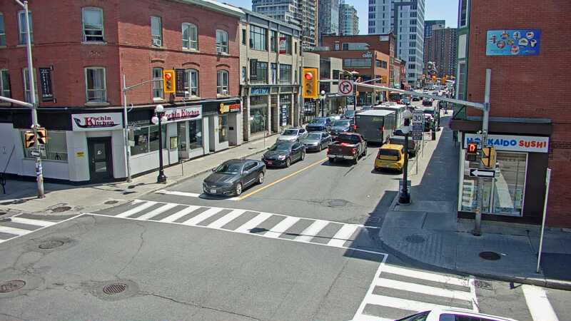 Traffic camera image at 2025-06-30 17:20:56