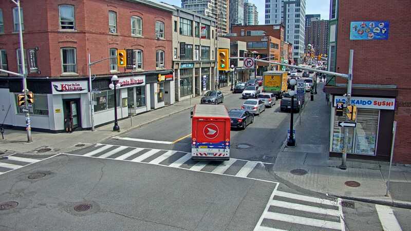 Traffic camera image at 2025-06-30 18:37:22