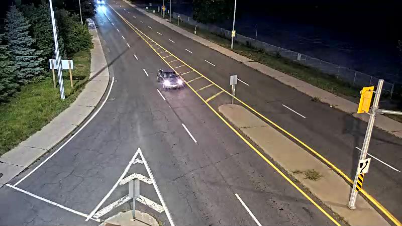 Traffic camera image at 2025-08-04 01:05:40