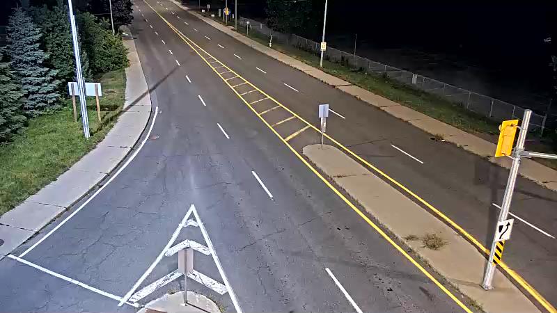 Traffic camera image at 2025-08-04 01:40:43