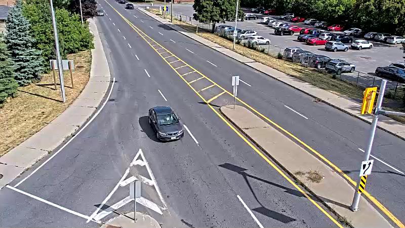 Traffic camera image at 2025-08-24 14:30:47
