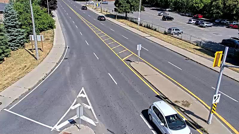 Traffic camera image at 2025-08-24 15:30:48