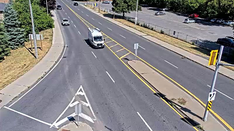 Traffic camera image at 2025-08-24 15:35:45
