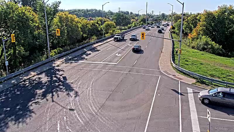 Traffic camera image at 2025-09-16 13:55:43