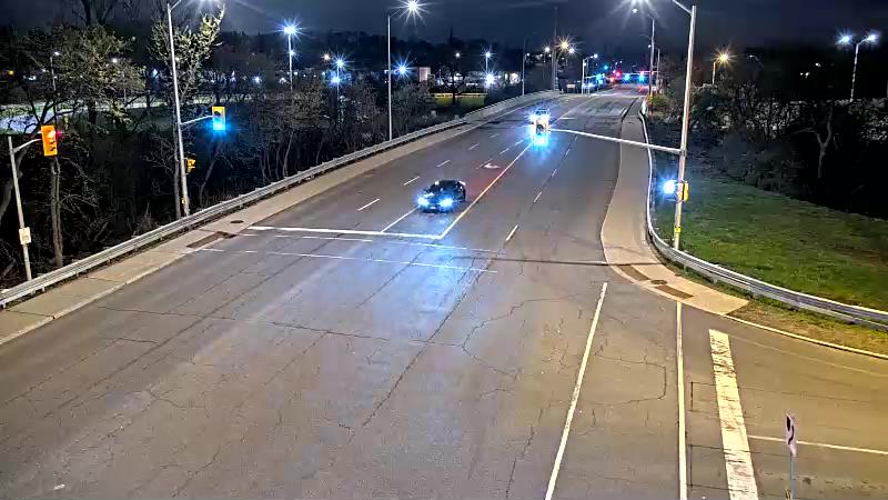 Traffic camera image at 2025-05-09 05:40:32
