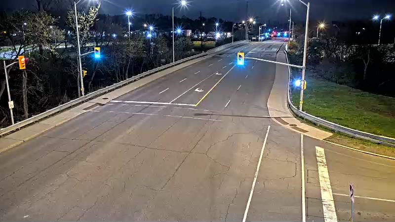 Traffic camera image at 2025-05-09 05:45:35