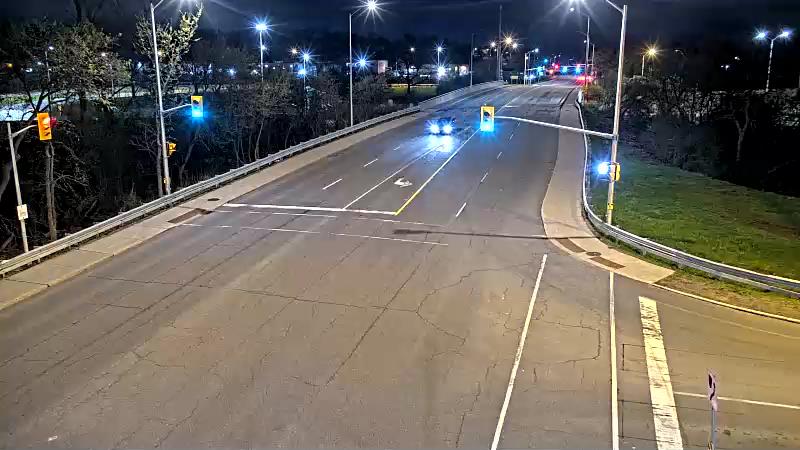 Traffic camera image at 2025-05-09 06:15:35