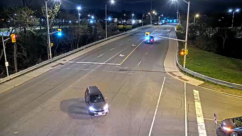 Traffic camera image at 2025-05-09 06:30:33