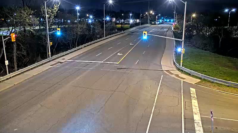 Traffic camera image at 2025-05-09 06:36:12