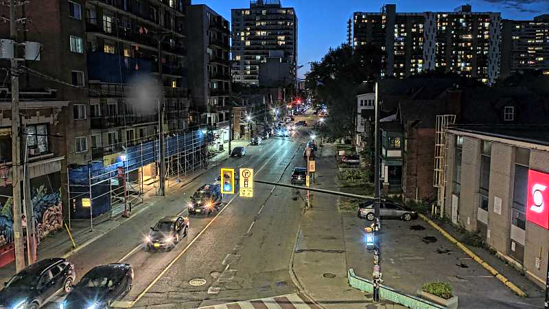 Traffic camera image at 2025-08-25 00:35:42