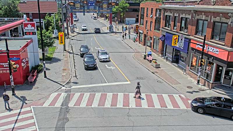 Traffic camera image at 2025-06-30 17:40:48