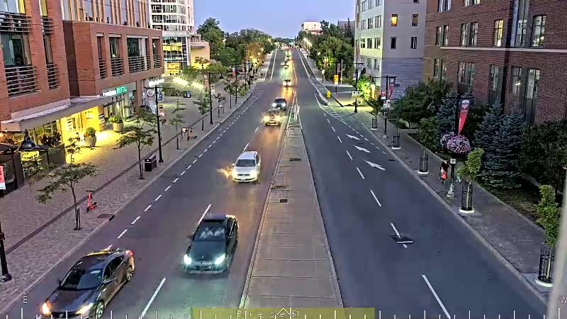 Traffic camera image at 2025-09-01 00:00:42