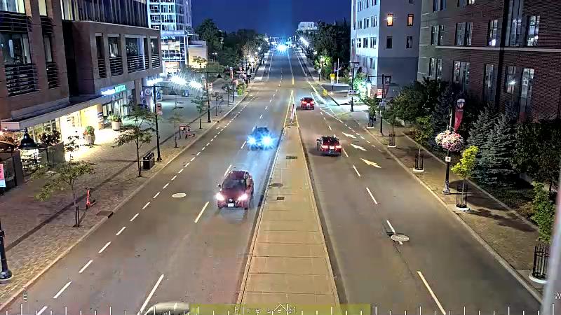 Traffic camera image at 2025-09-01 00:20:43