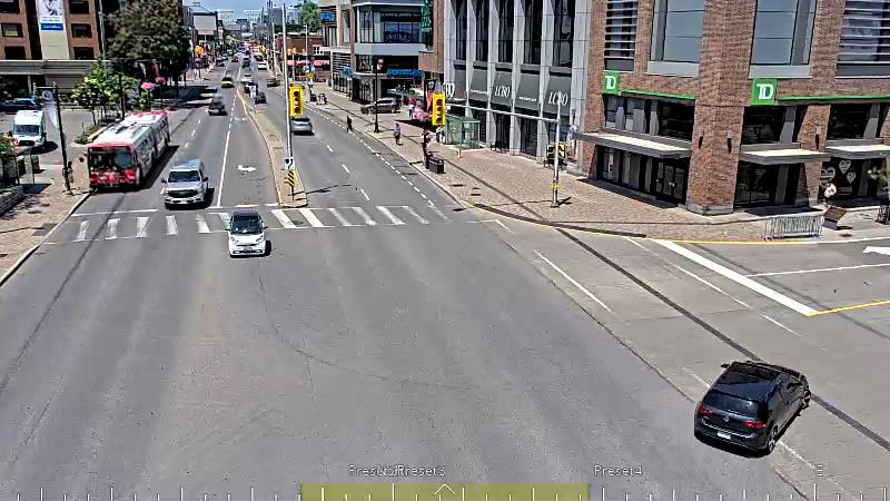 Traffic camera image at 2025-06-30 17:40:48