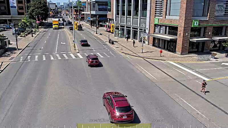 Traffic camera image at 2025-06-30 19:00:44