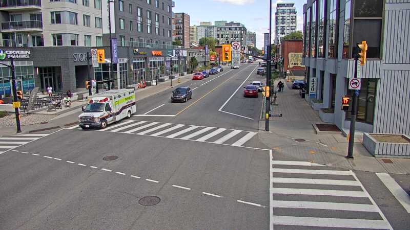 Traffic camera image at 2025-09-14 17:20:47