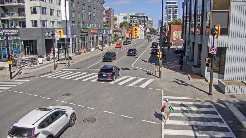 Traffic camera image at 2025-09-14 18:35:45