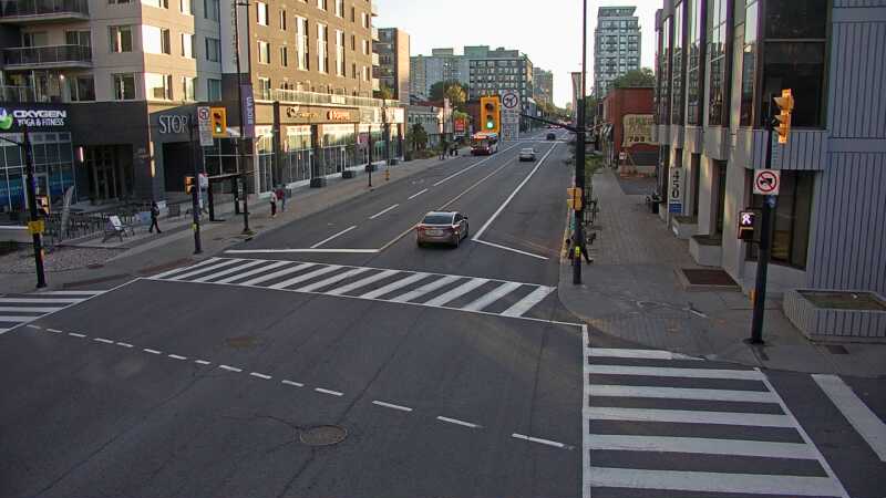 Traffic camera image at 2025-09-18 11:25:47