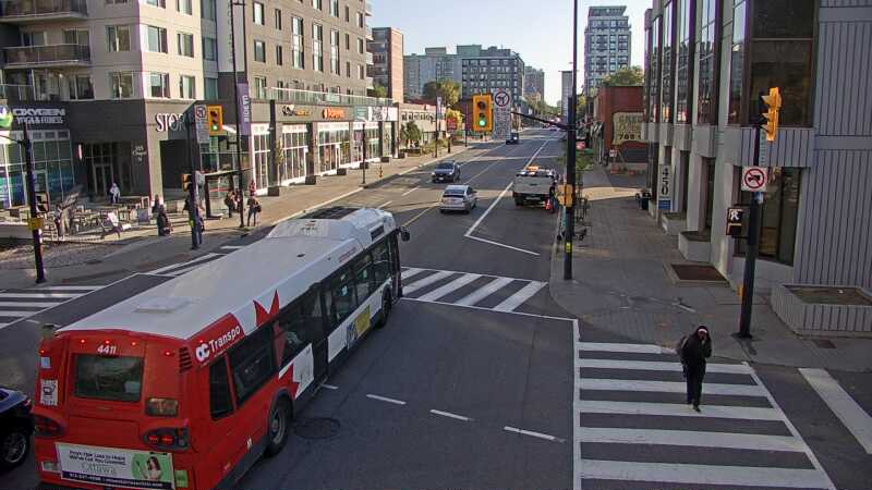Traffic camera image at 2025-09-18 12:35:43