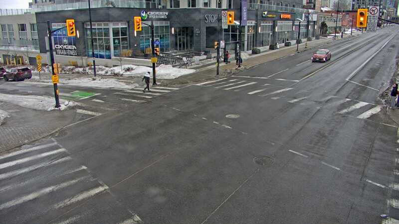 Traffic camera image at 2025-03-09 13:05:40