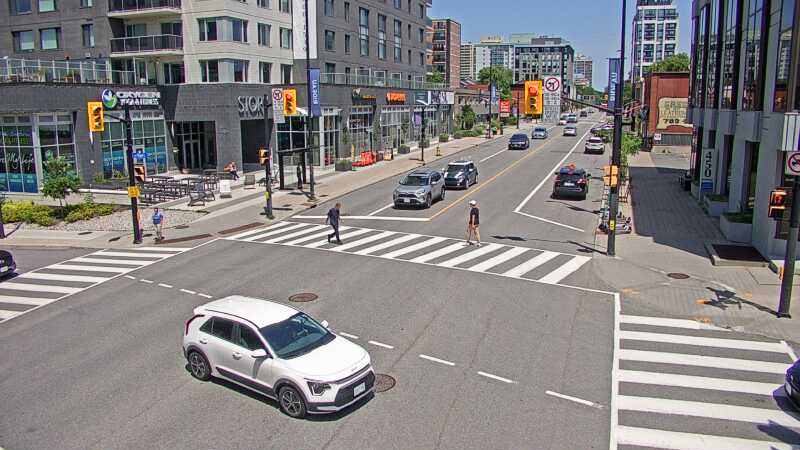 Traffic camera image at 2025-06-30 17:45:52