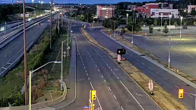Traffic camera image at 2025-08-25 00:15:47