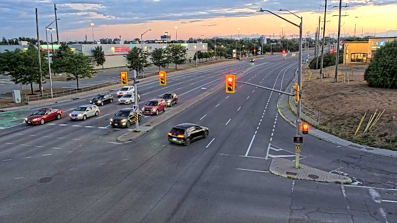 Traffic camera image at 2025-08-25 00:05:50