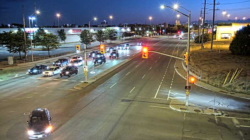 Traffic camera image at 2025-08-25 00:35:43
