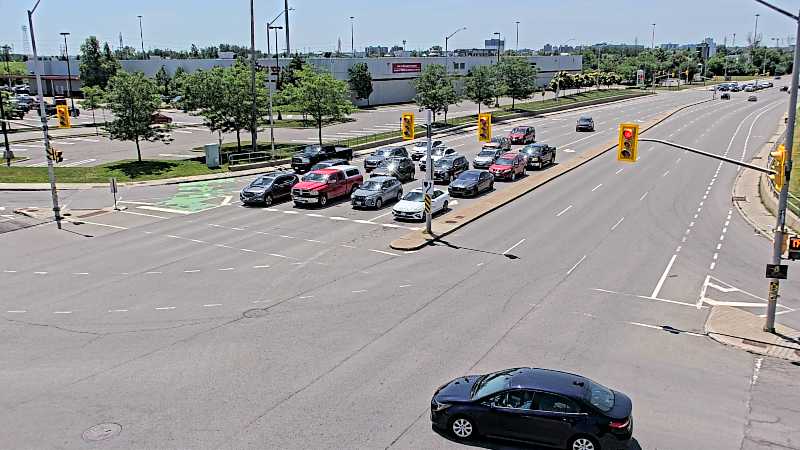 Traffic camera image at 2025-06-30 17:05:54