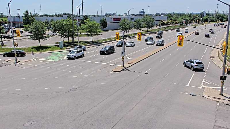 Traffic camera image at 2025-06-30 17:11:01