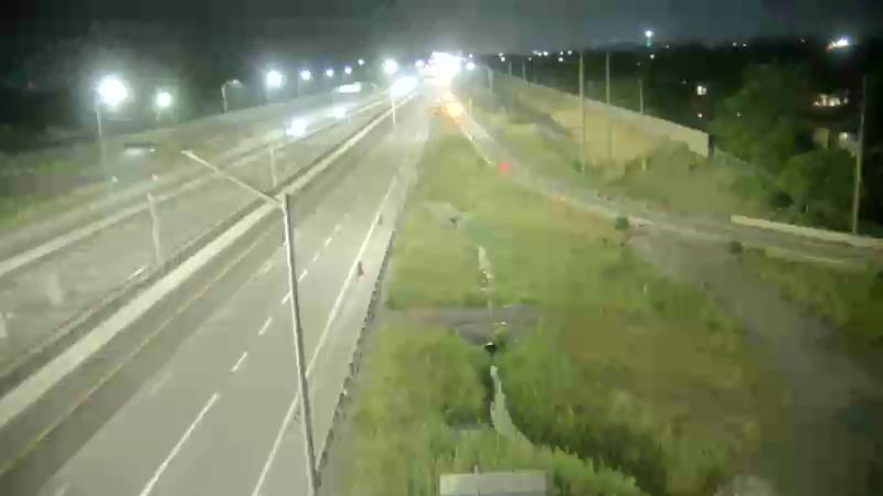 Traffic camera image at 2025-08-04 02:25:45
