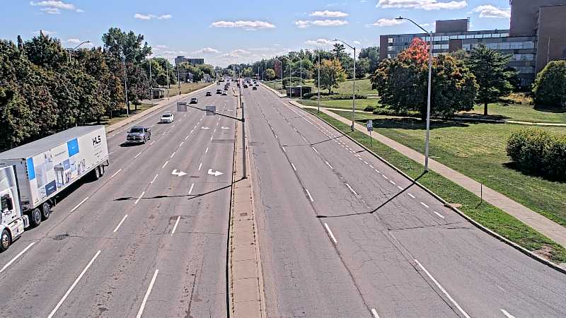 Traffic camera image at 2025-09-14 18:25:54