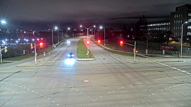 Traffic camera image at 2025-05-09 05:40:33