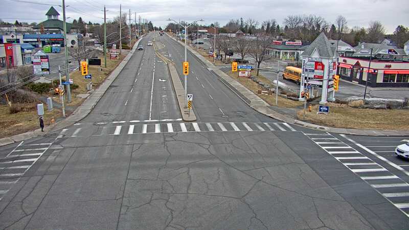 Traffic camera image at 2025-03-25 12:25:36