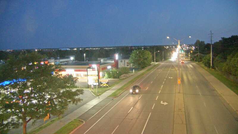 Traffic camera image at 2025-07-04 01:37:25